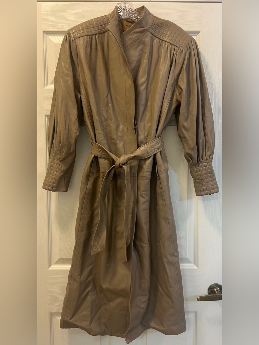 Zerimar Vintage Belted Taupe Lamb Leather Trench Coat w/ Quilted Details Size 12